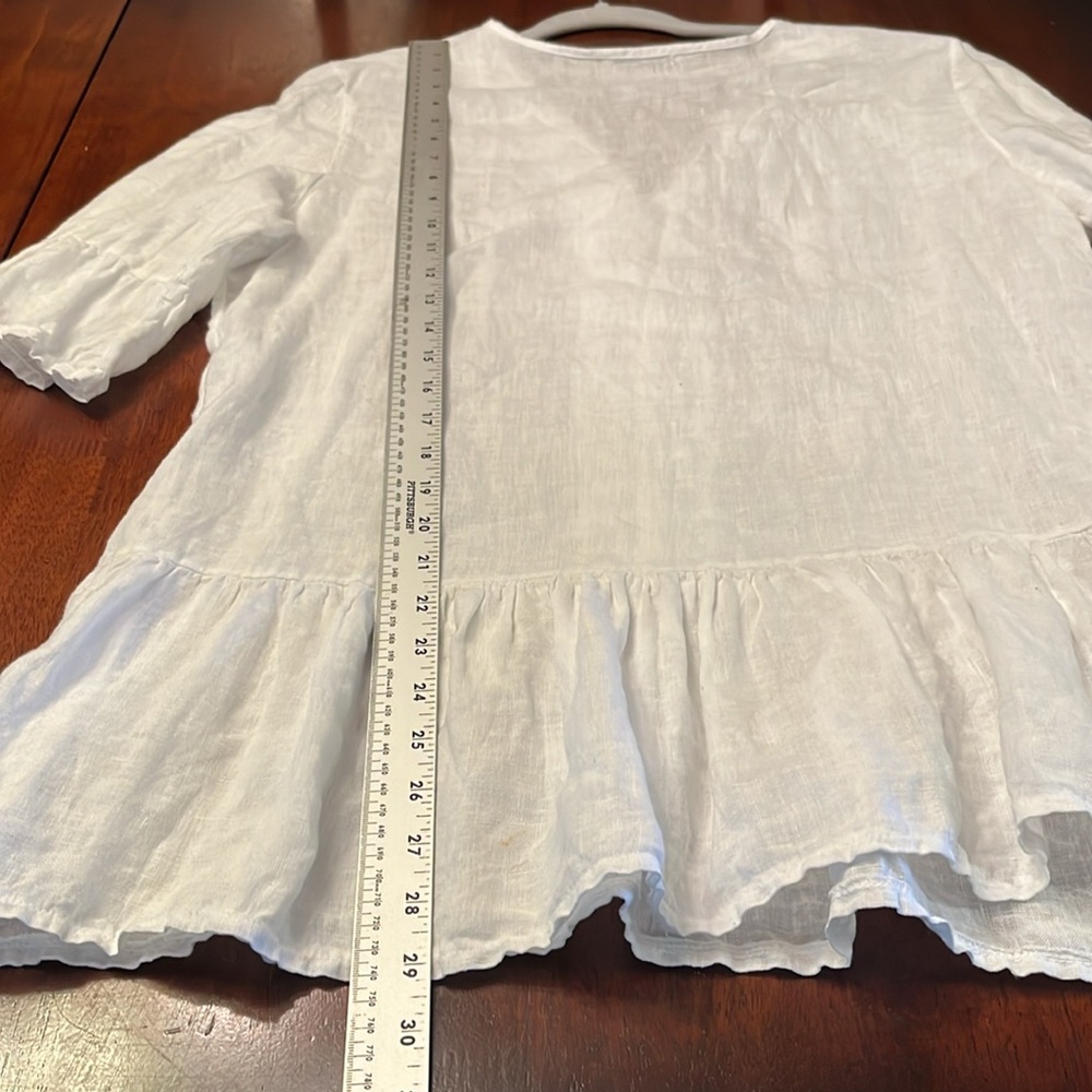 Women's White Linen V-Neck Tunic with Crochet Trim - Picture 6 of 8